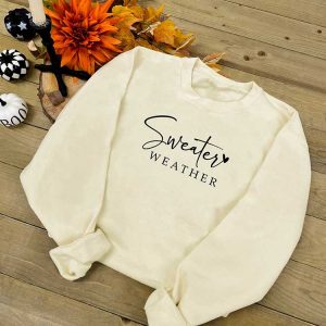 Sweater Weather Slogan Sweatshirt in Vanilla Milkshake